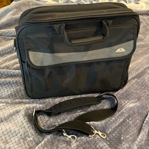 GC Samsonite black computer laptop PC messenger bag